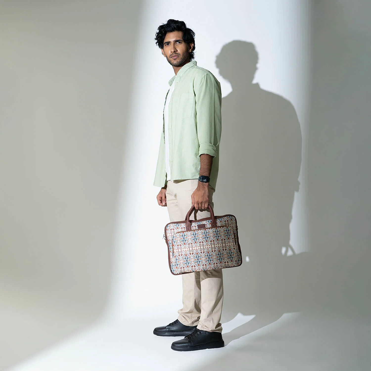Agra Floral Unisex Laptop Bag - Image 10