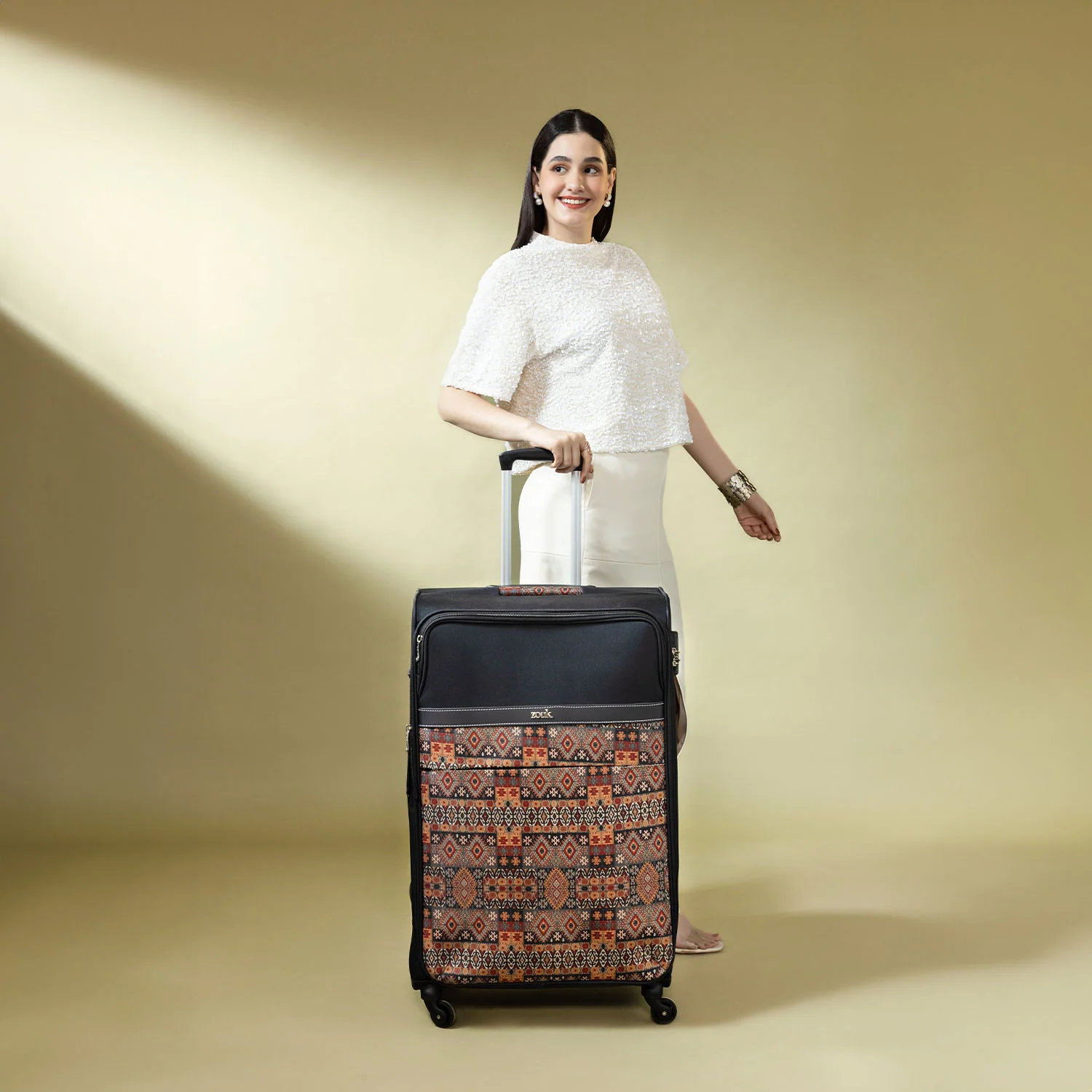 Banaras Elegance Avasa Trolley Bag (Black) - Image 13
