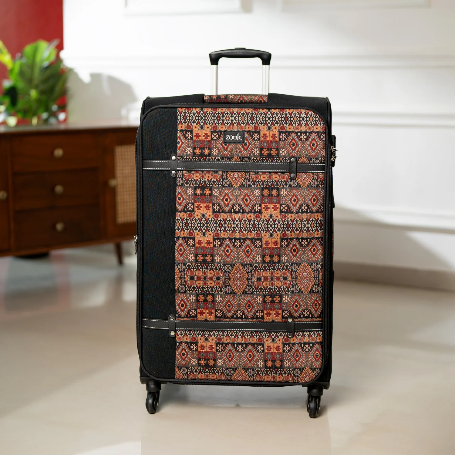 Banaras Elegance Saira Trolley Bag - Black (Large) - Image 9