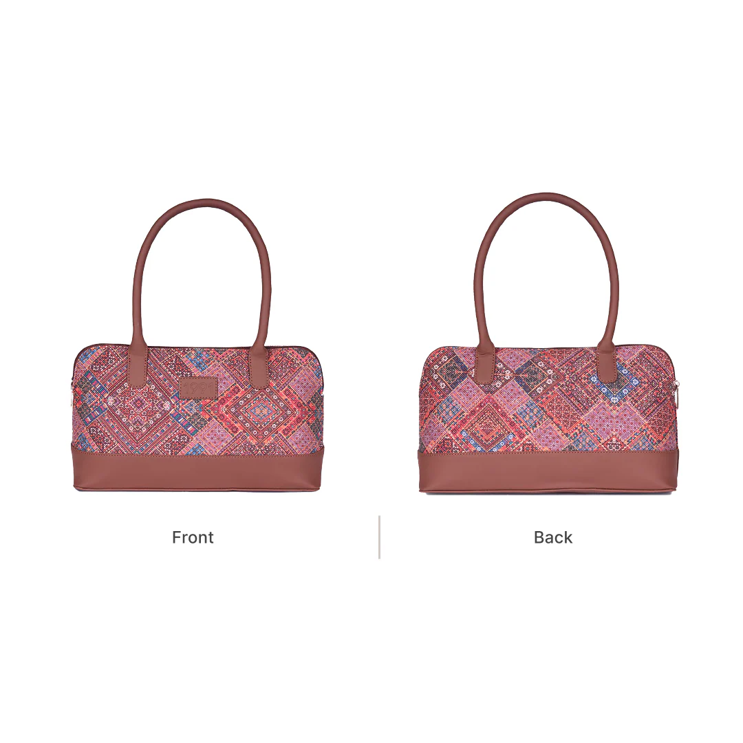 Bhuj Rabari Classic Handbag - 1991 by Zouk - Image 4