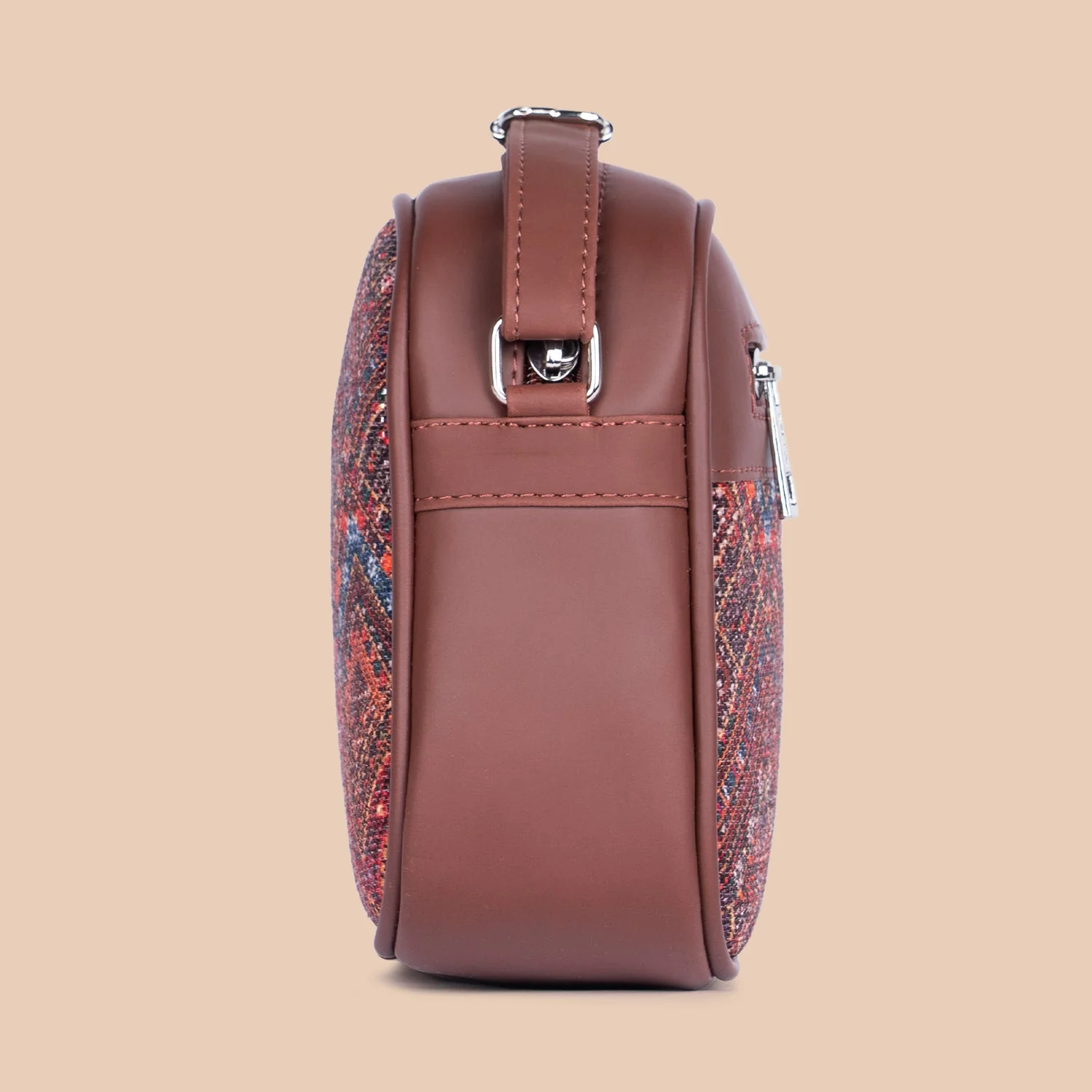 Bhuj Rabari Sling Bag - Image 8