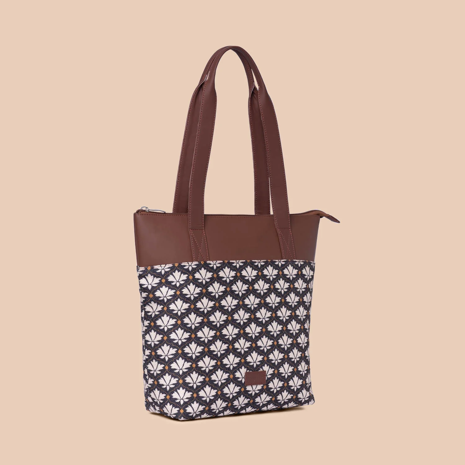 Bidri Kaiser Everyday Tote Bag & Chain Wallet Combo - Image 4