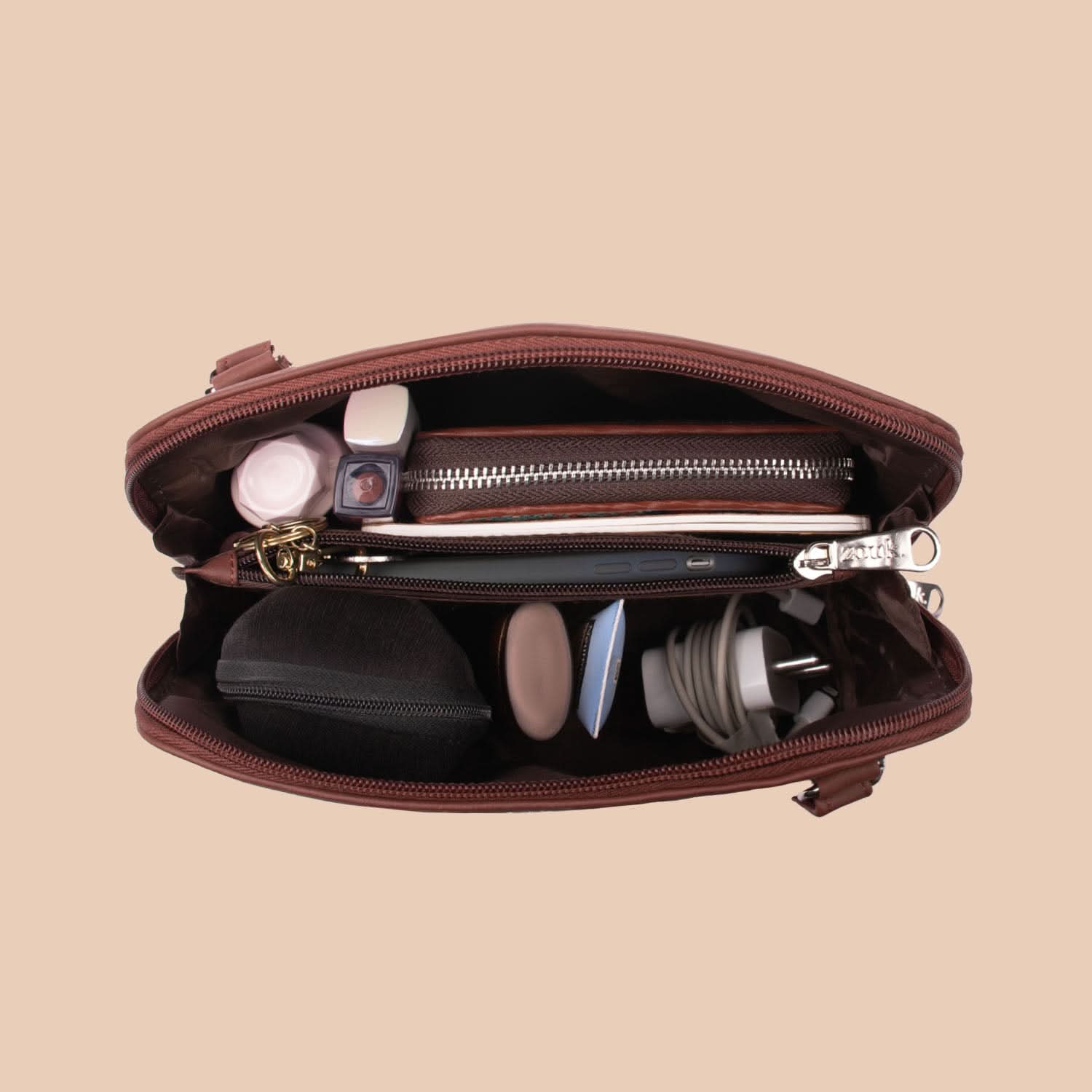 Abstract Amaze OOO Sling Bag - Image 7