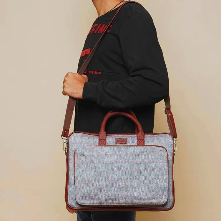Bolgatti Weaves Unisex Laptop Bag - Image 8
