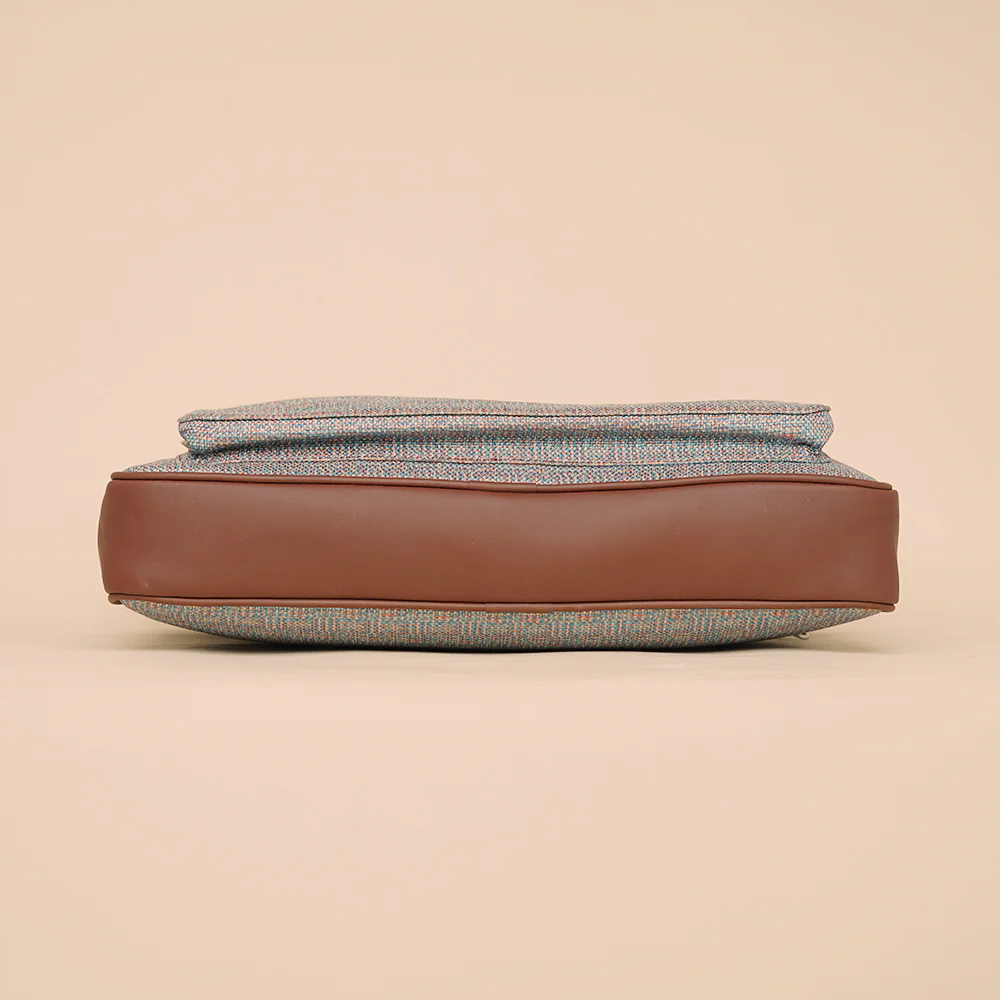 Bolgatti Weaves Unisex Laptop Bag - Image 9