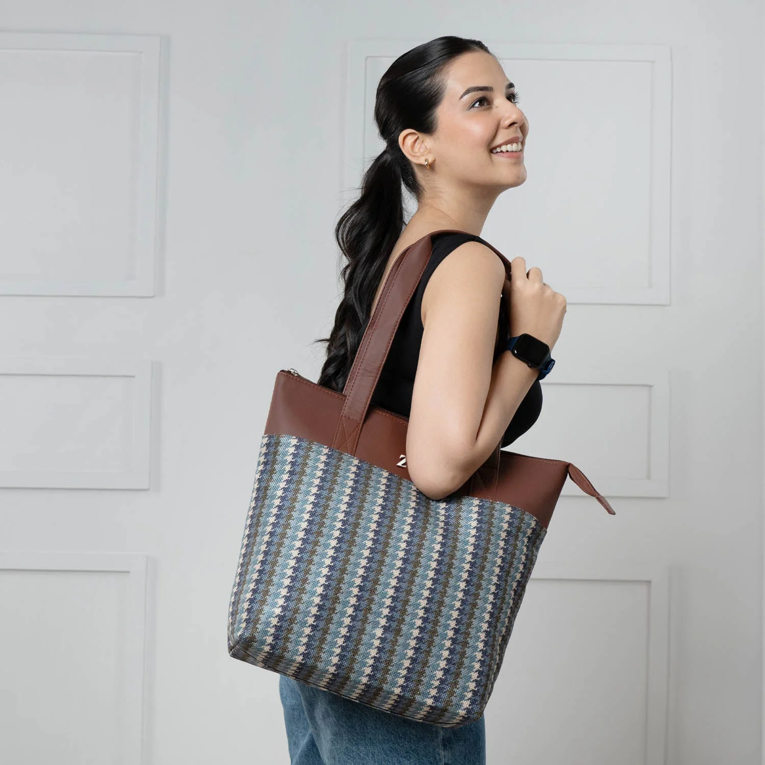 Bombay Houndstooth Everyday Tote Bag - Image 2
