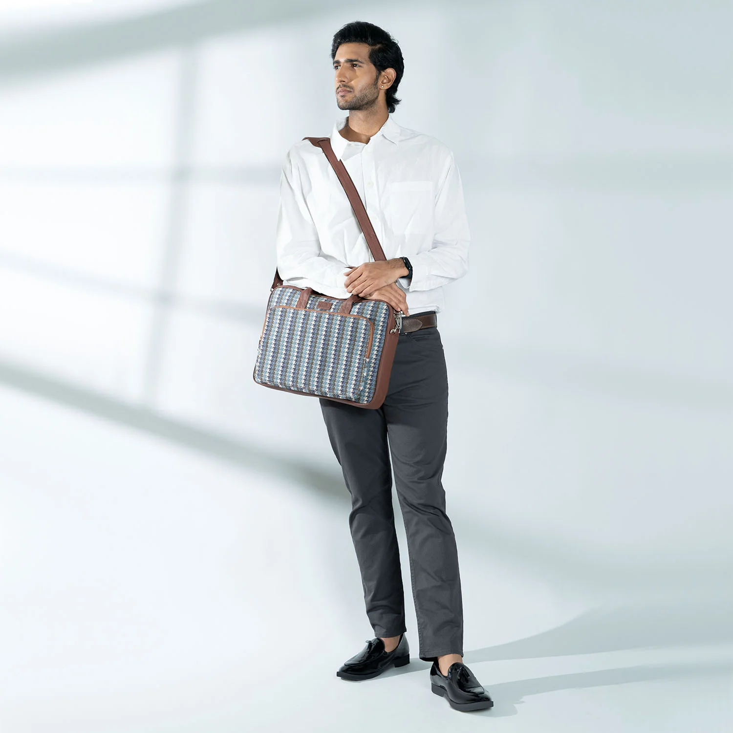 Bombay Houndstooth Unisex Laptop Bag - Image 9