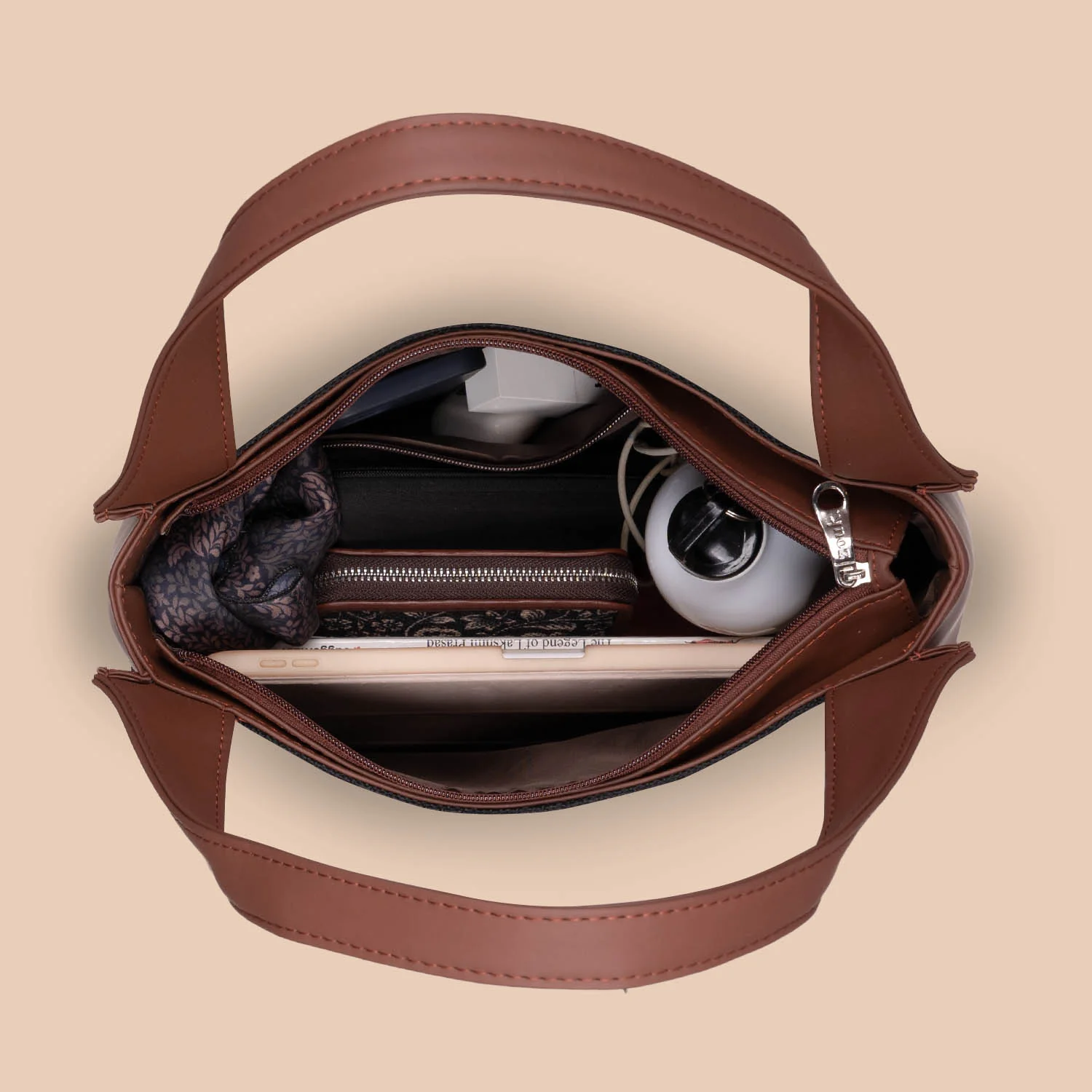 Bristel Trapezia Tote - Image 6