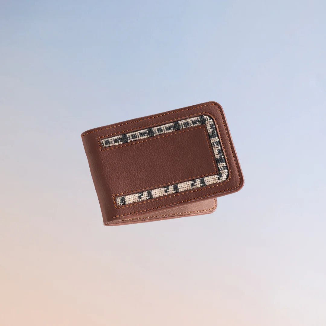 Carter Checks Roy Men's Wallet - Image 6