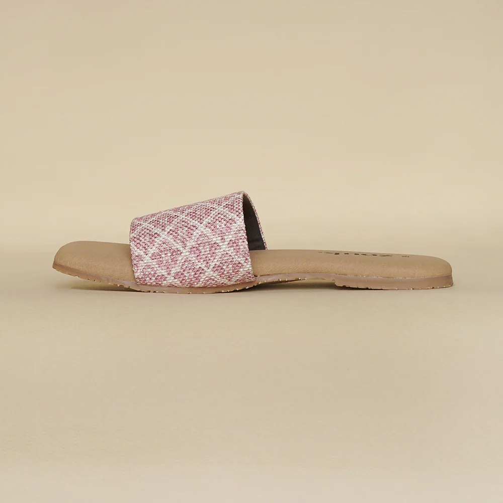 Chamoli Motif Casual Flats - Image 12