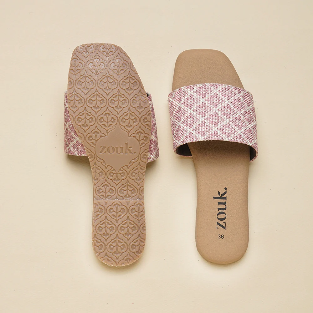 Chamoli Motif Casual Flats - Image 2
