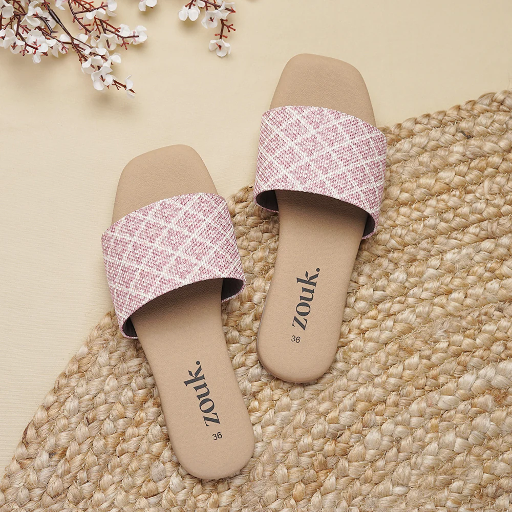 Chamoli Motif Casual Flats - Image 5