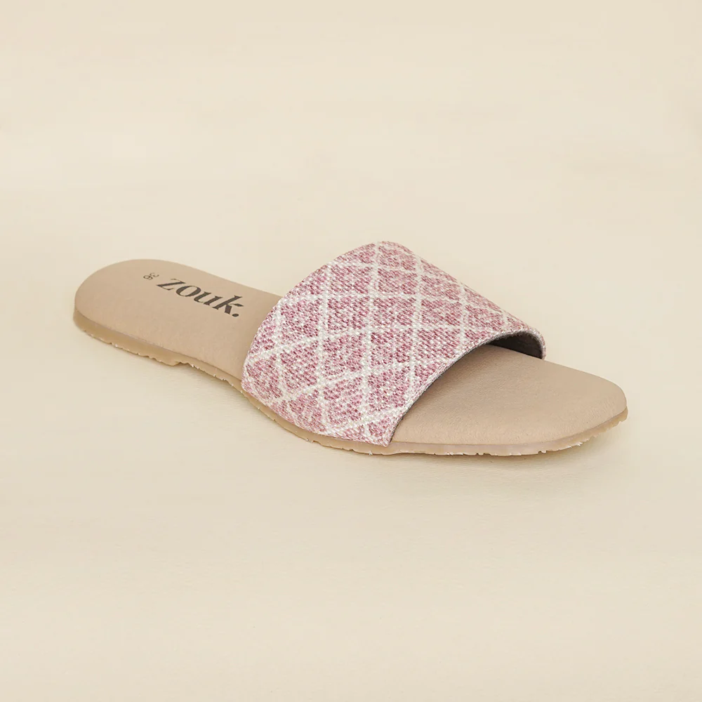 Chamoli Motif Casual Flats - Image 9