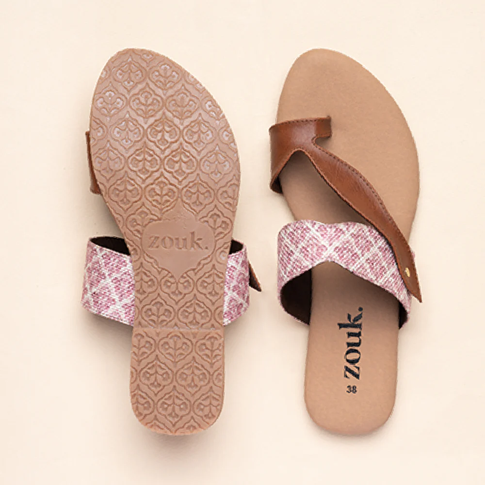 Chamoli Motif Curvy Toe Chappal - Image 2