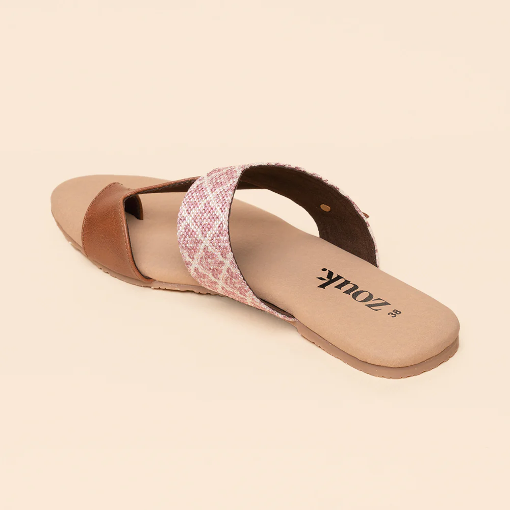 Chamoli Motif Curvy Toe Chappal - Image 6