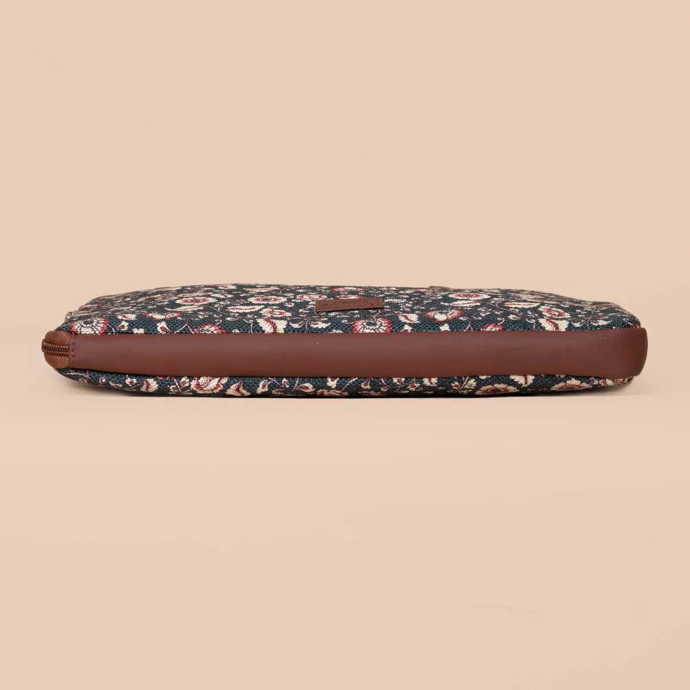 Chittoor Blue Kalamkari L-Zippered Laptop Sleeve - Image 7