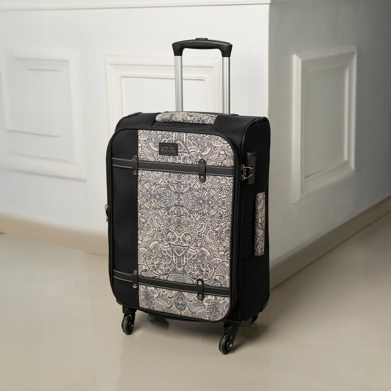 Colaba Shirin Saira Trolley Bag - Black (Cabin) - Image 9