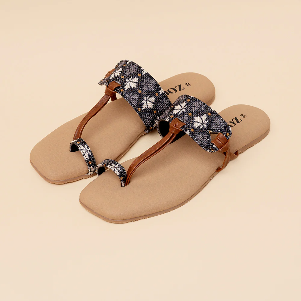 Deccan Bidri Women's Chappals - Image 5