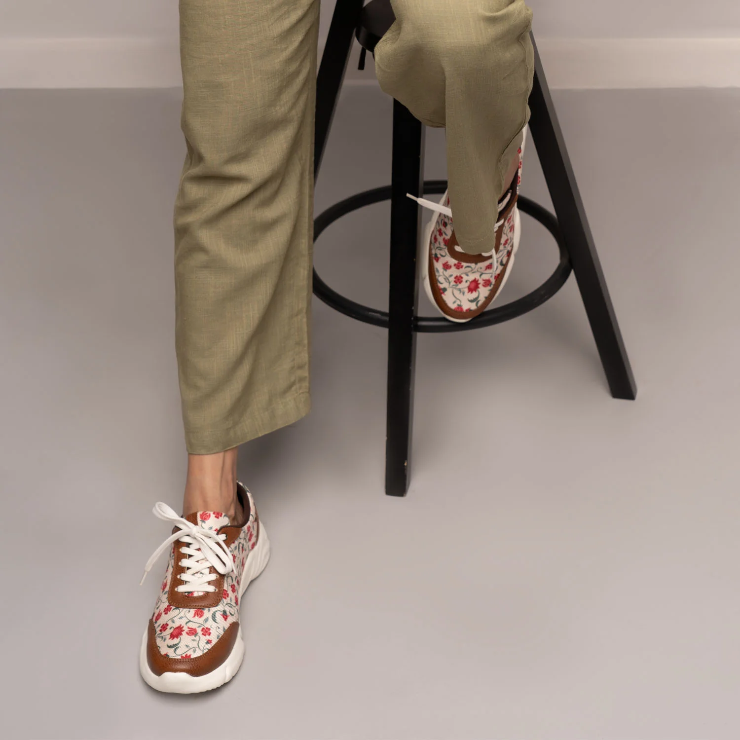 Deccan Garden Casual Sneaker - Image 8