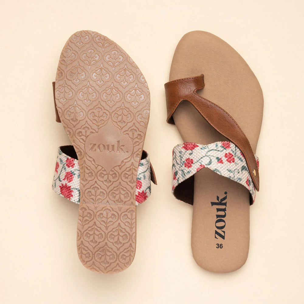 Deccan Garden Curvy Toe Chappal - Image 2