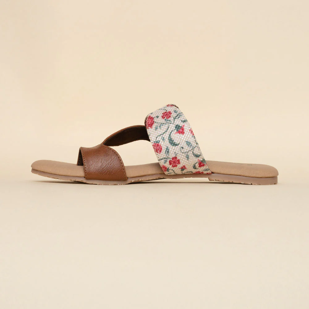 Deccan Garden Curvy Toe Chappal - Image 8