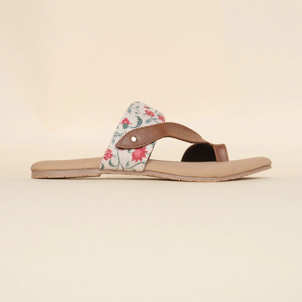 Deccan Garden Curvy Toe Chappal - Image 9