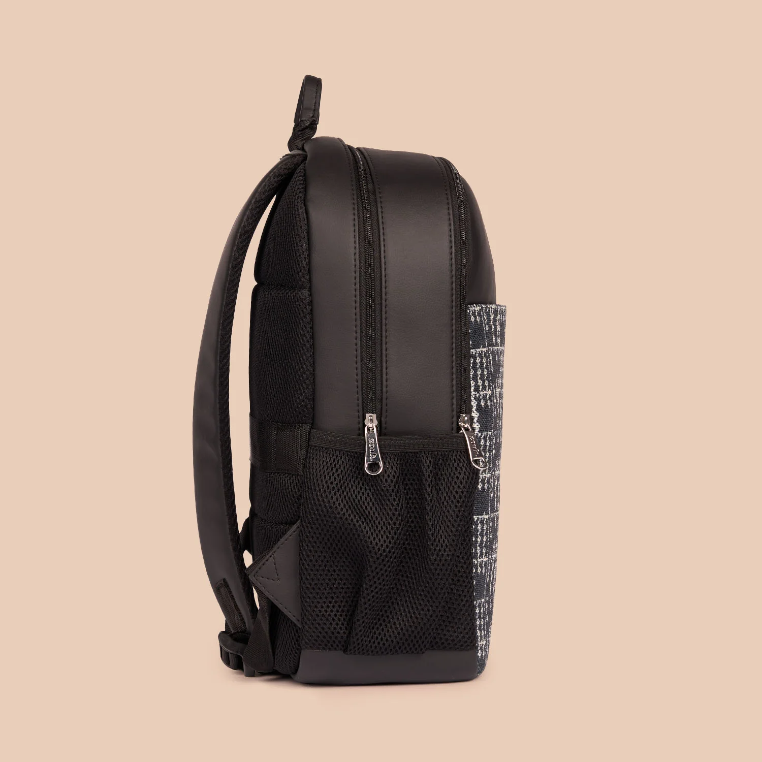 Madras Monochrome Men's Statement Backpack - Image 7
