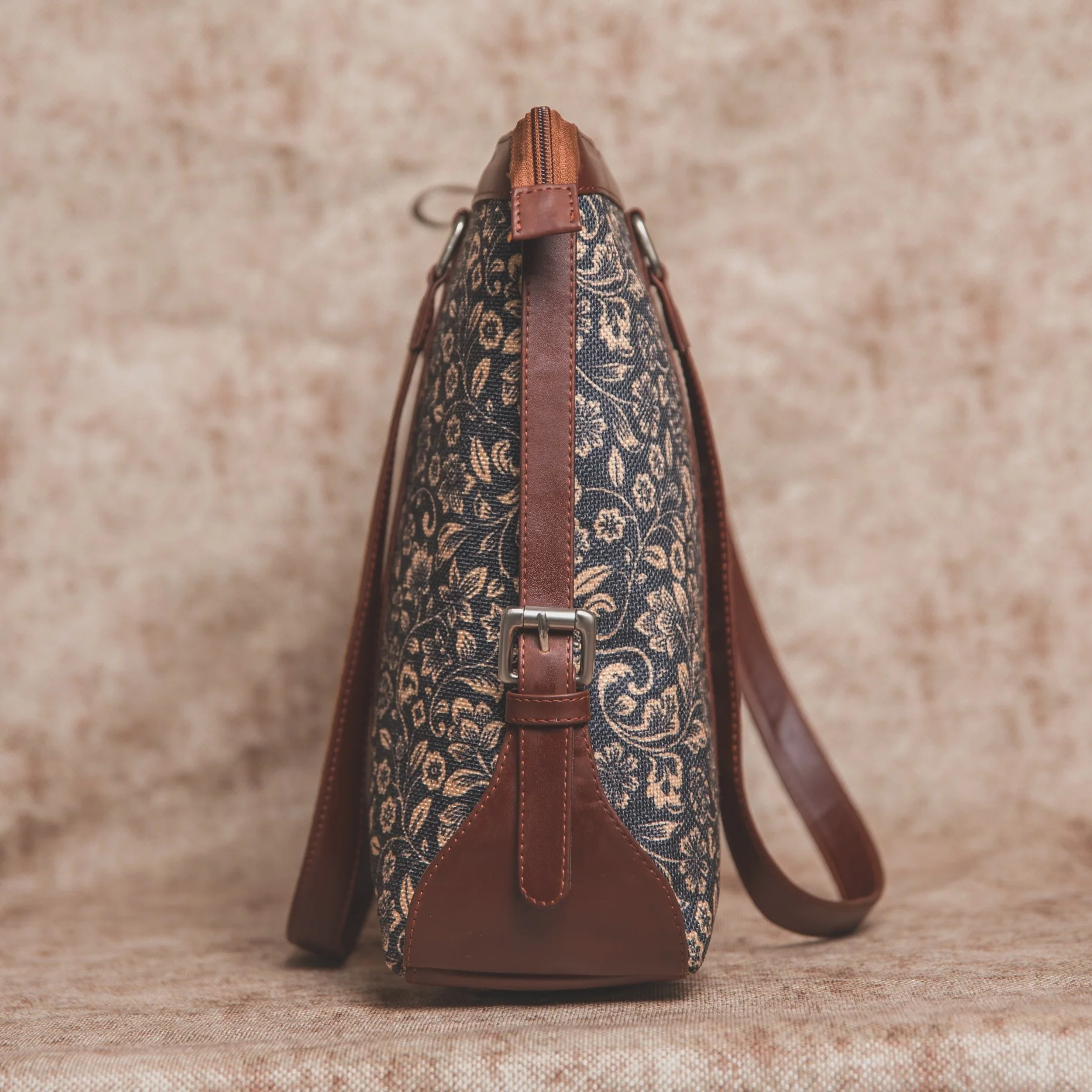 FloMotif and WavBeach - Office Bag & Chain Wallet Combo - Image 4