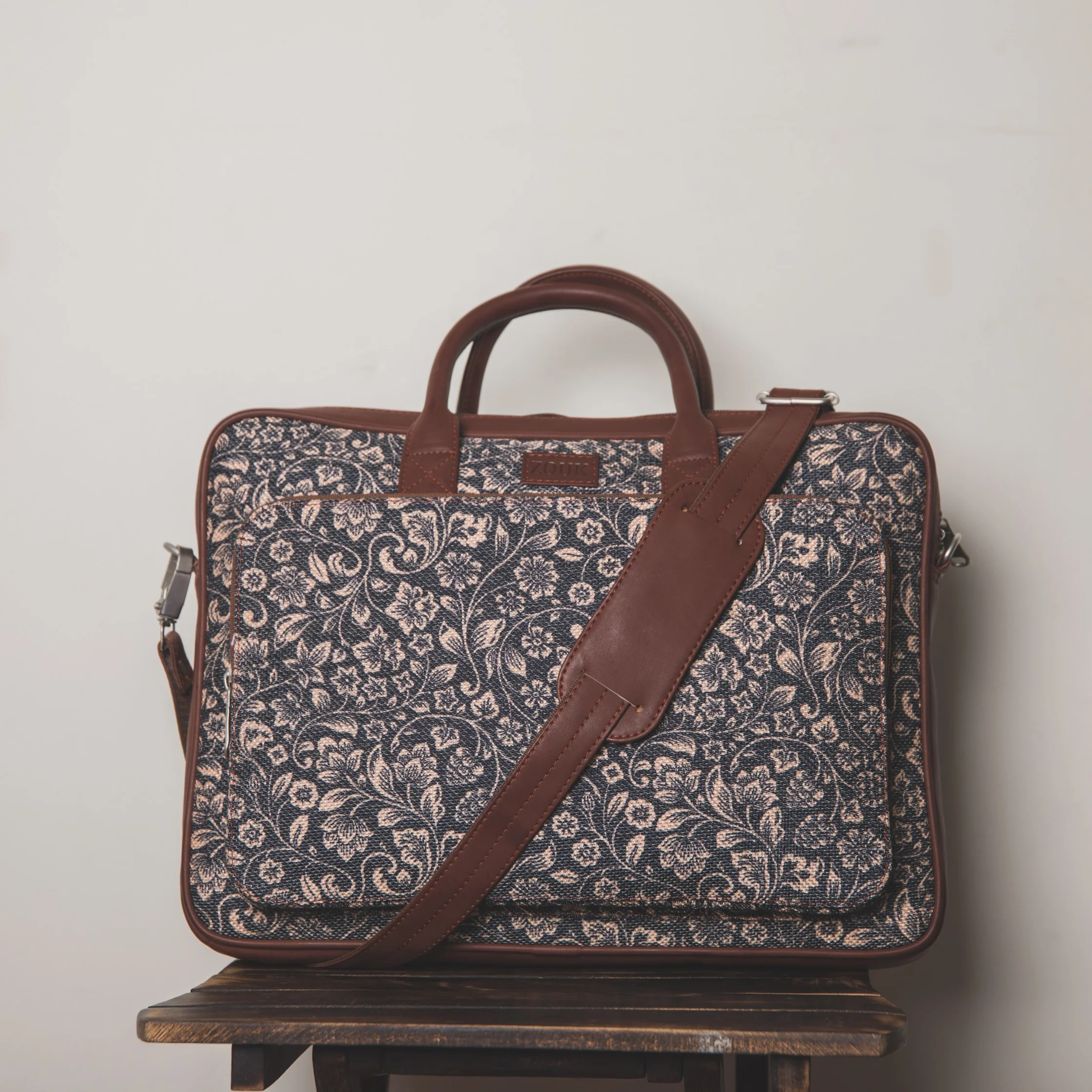FloMotif Combo - Laptop Bag & Chain Wallet - Image 4