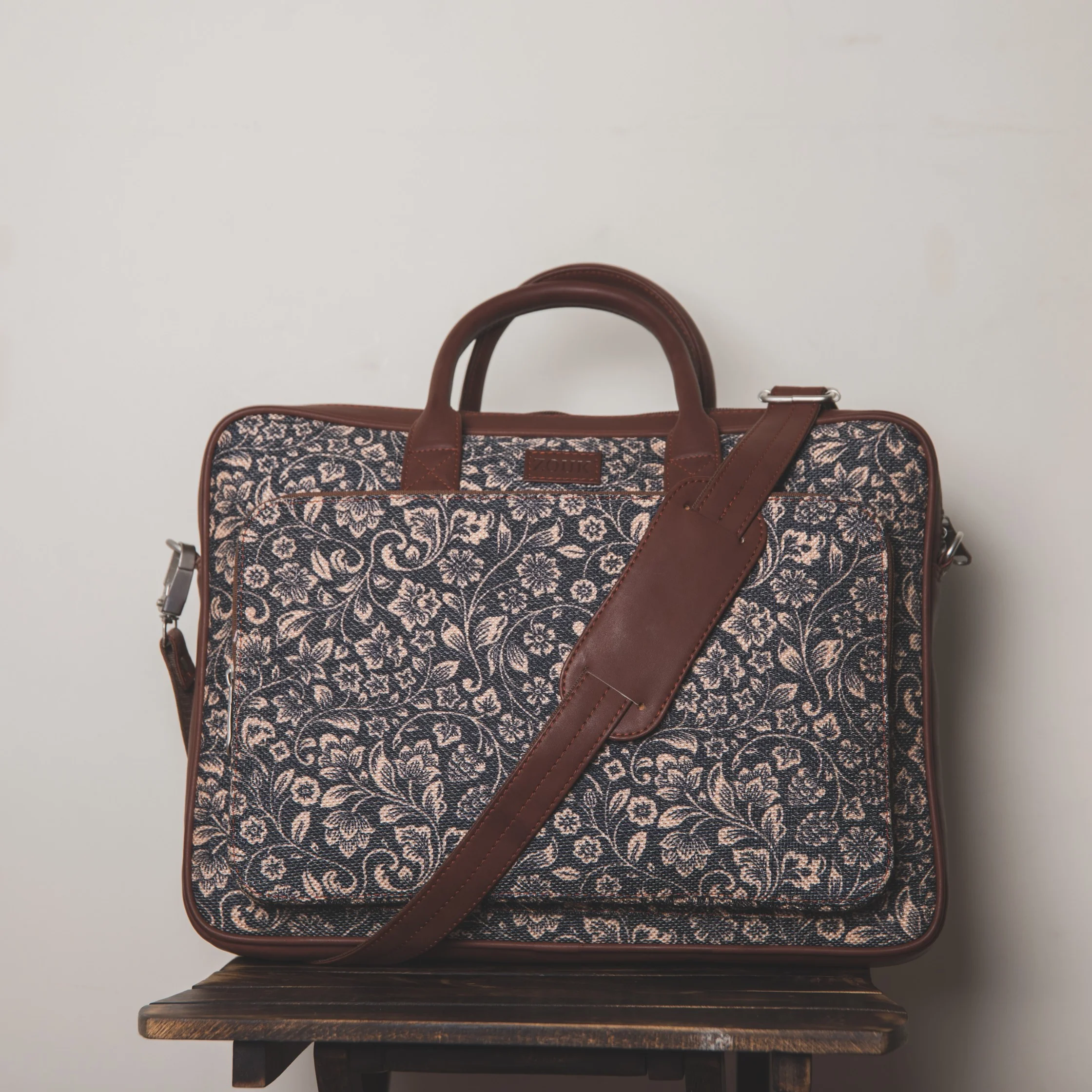 FloMotif Combo - Laptop Bag & Chain Wallet - Image 5