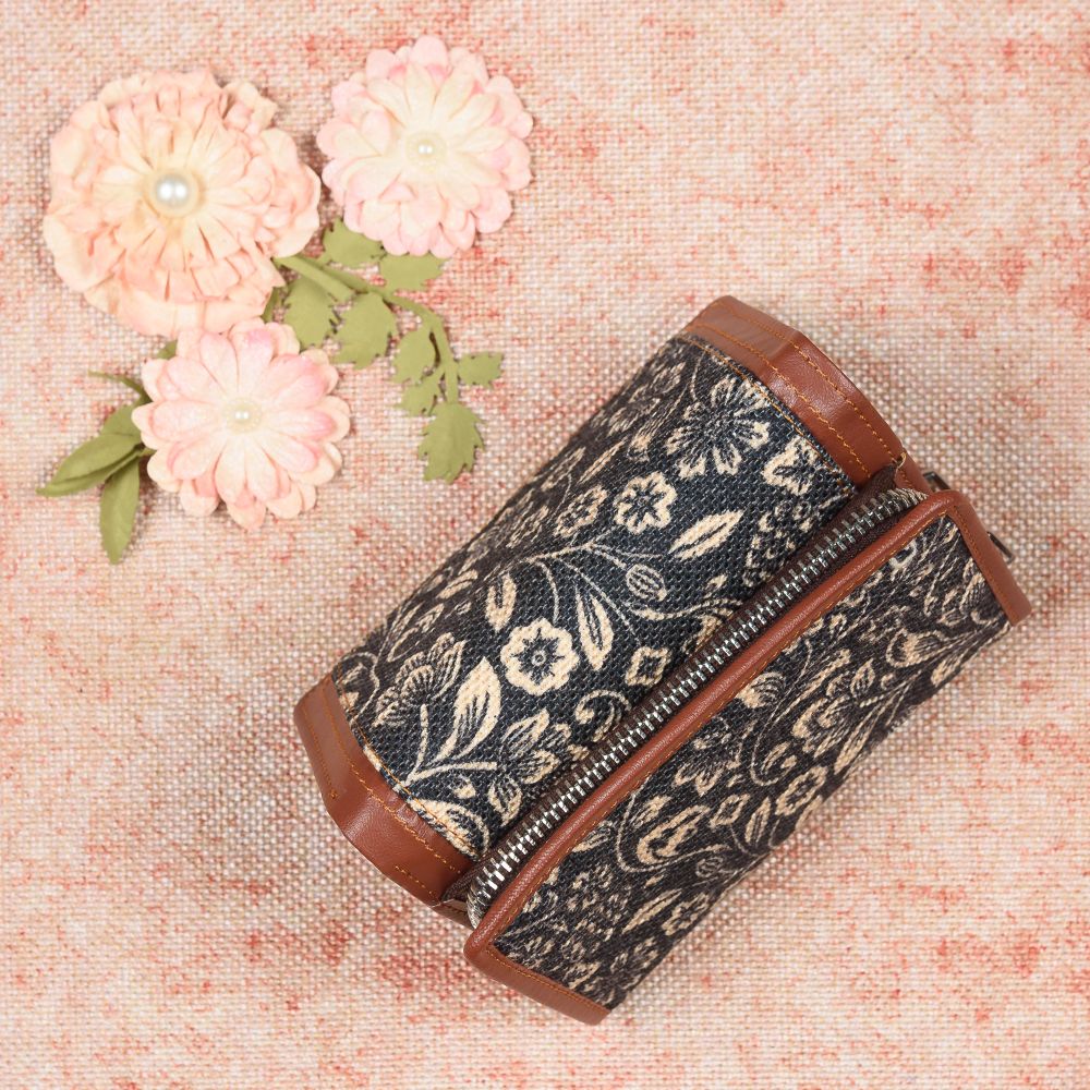 FloMotif Three Fold Wallet - Image 8