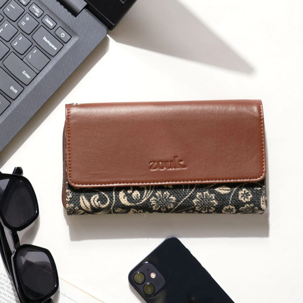 FloMotif Wristlet Wallet