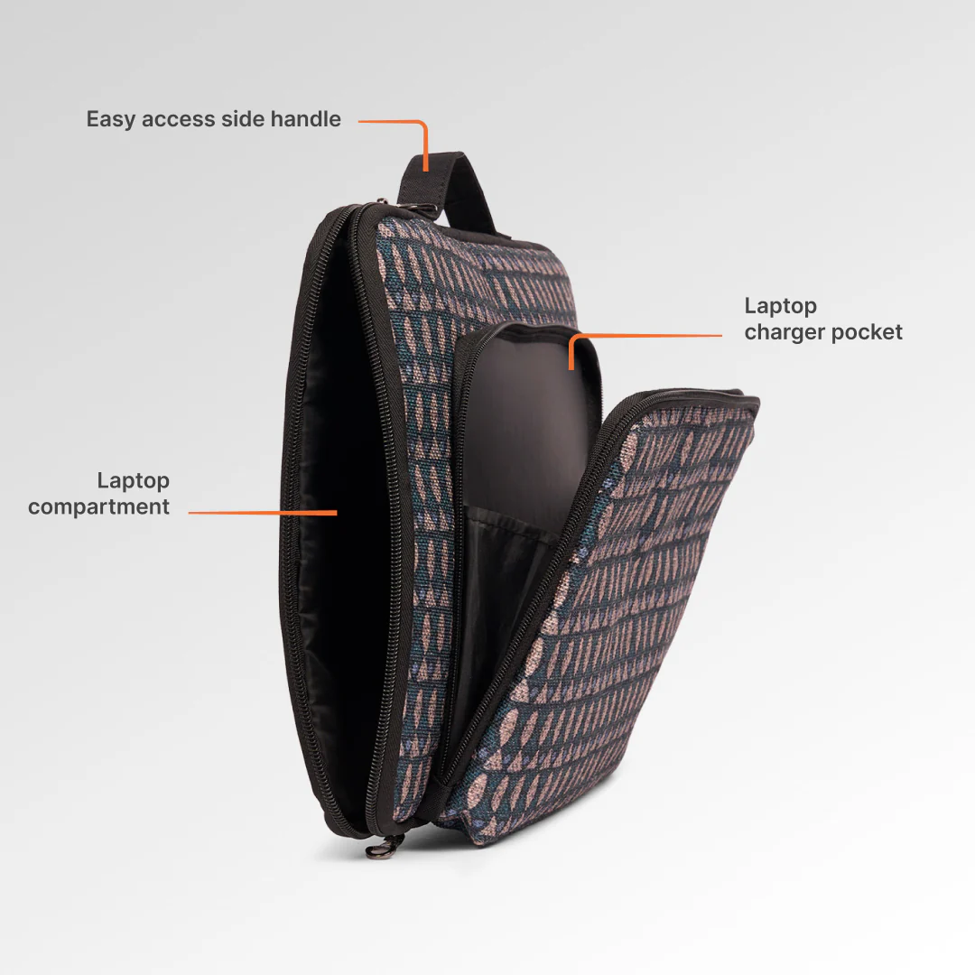 Gangtok Epoch Signature Laptop Sleeve - 15.6inch (Black) - Image 6