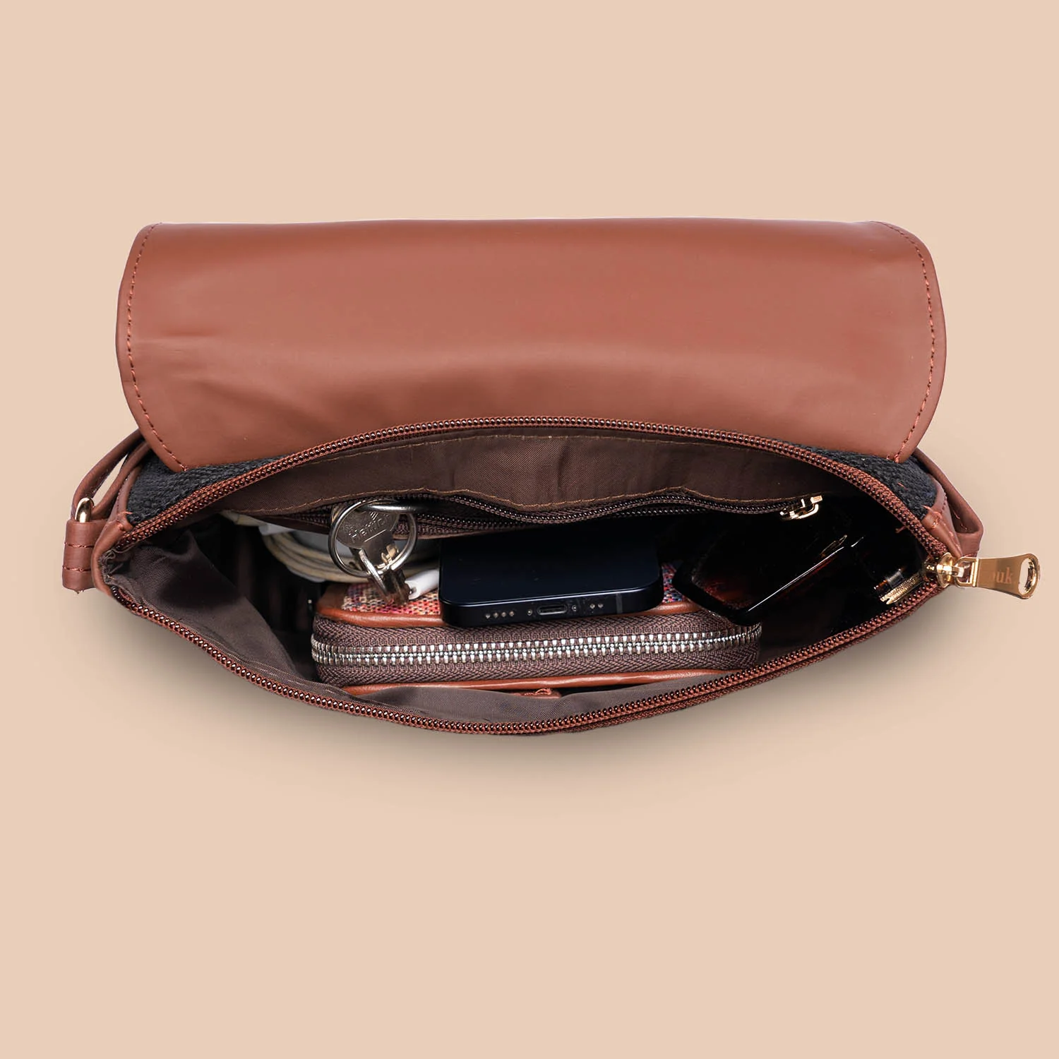 GeoOptics Classic Sling Bag - Image 9