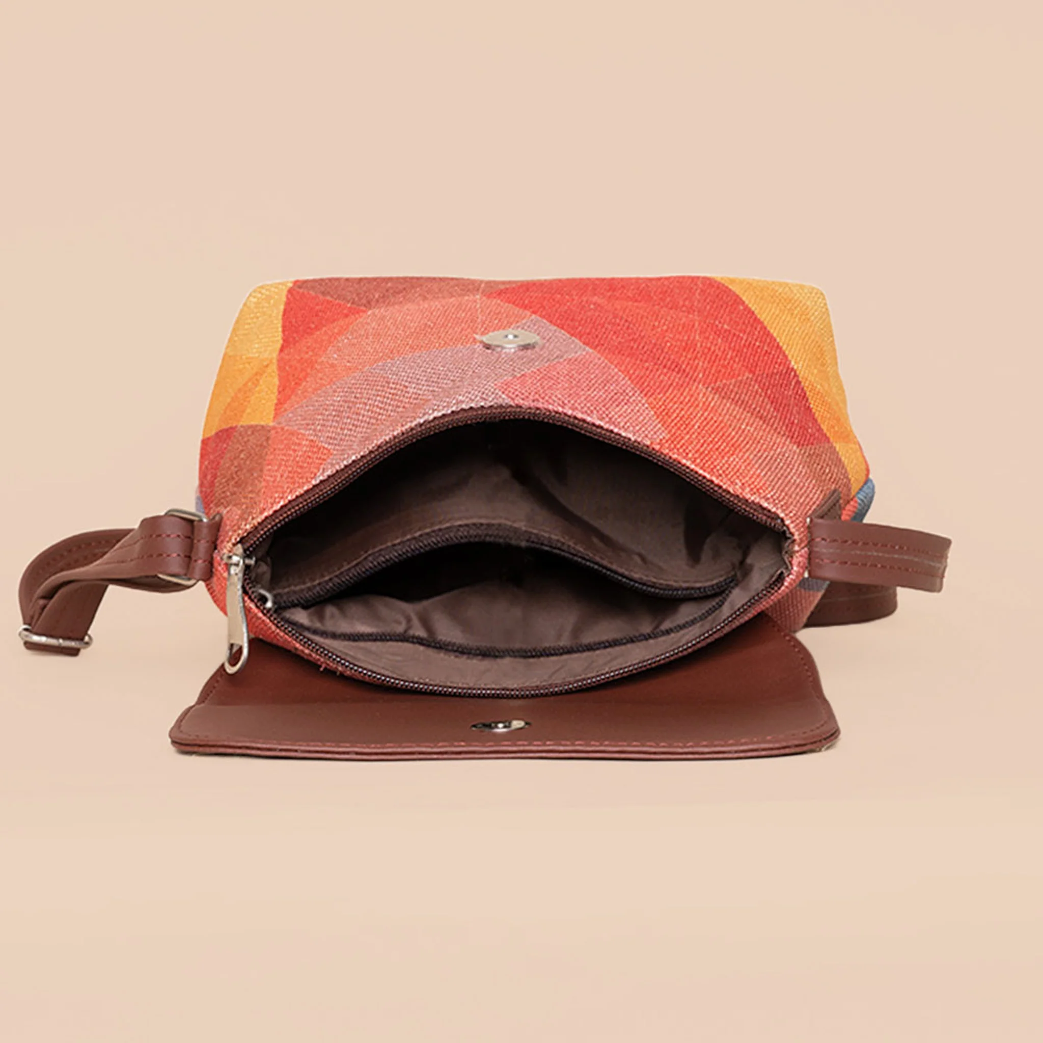 GeoOptics Flap Sling Bag - Image 5