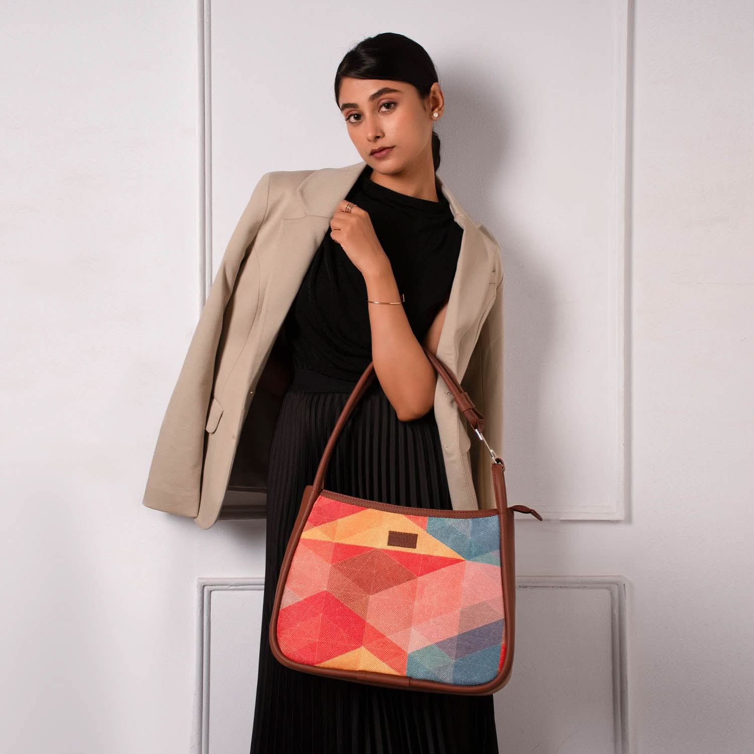 GeoOptics Sleek Shoulder Bag - Image 2