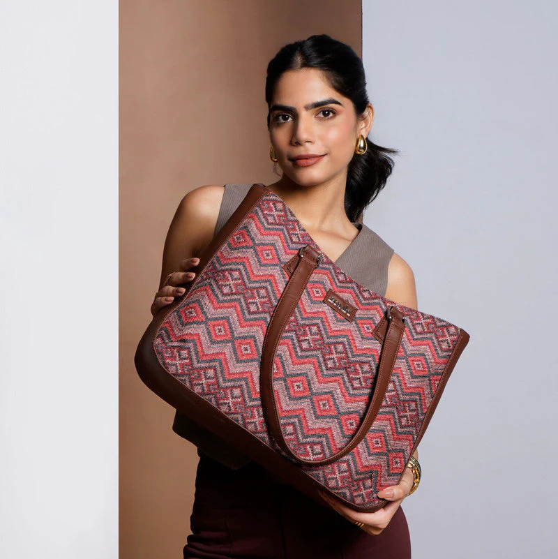 Gwalior Weaves Getaway Handbag - Image 2