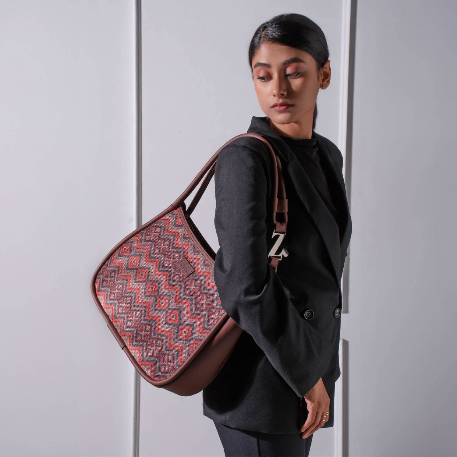 Gwalior Weaves Sleek Shoulder Bag - Image 2