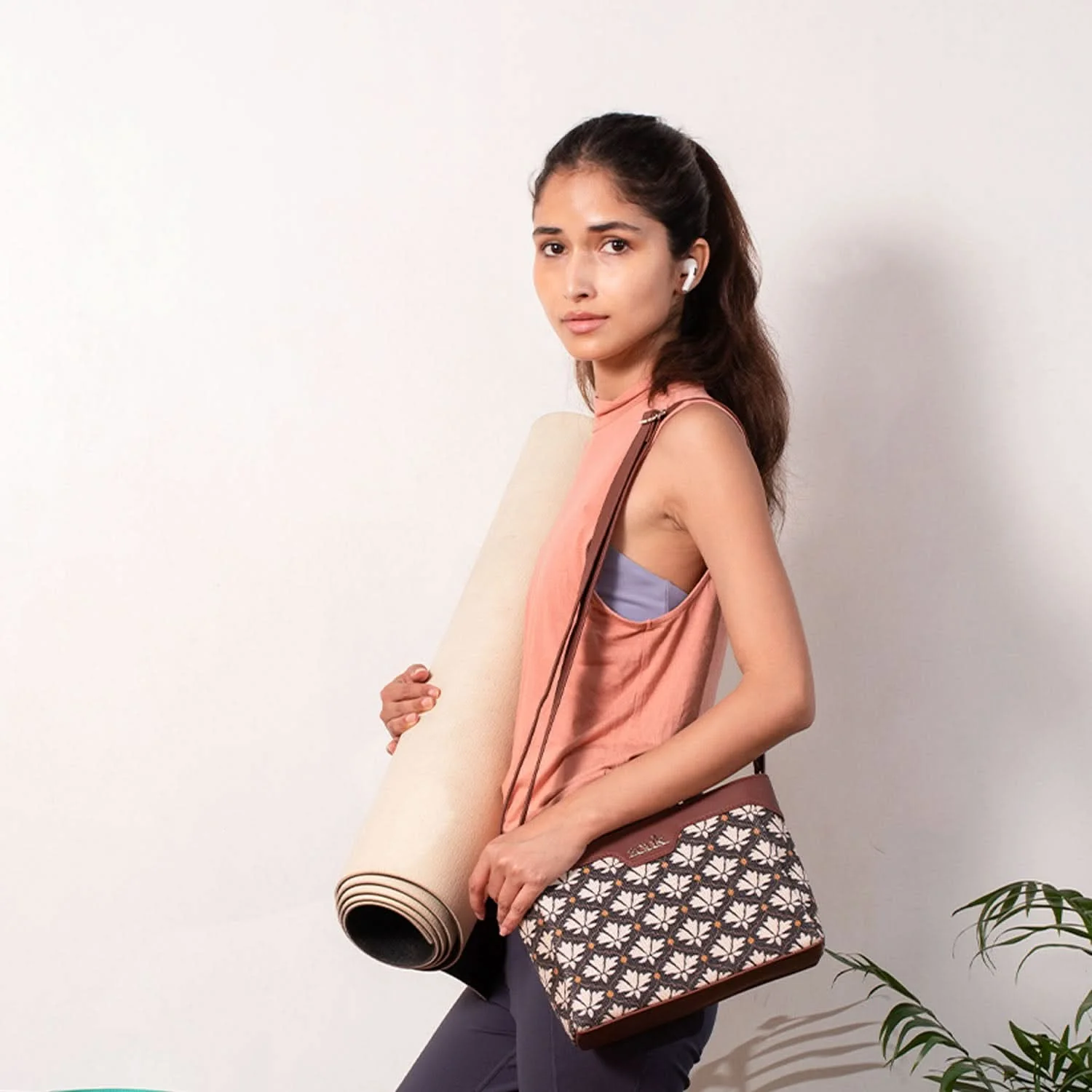 Bidri Kaiser Harmony Sling Bag - Image 2