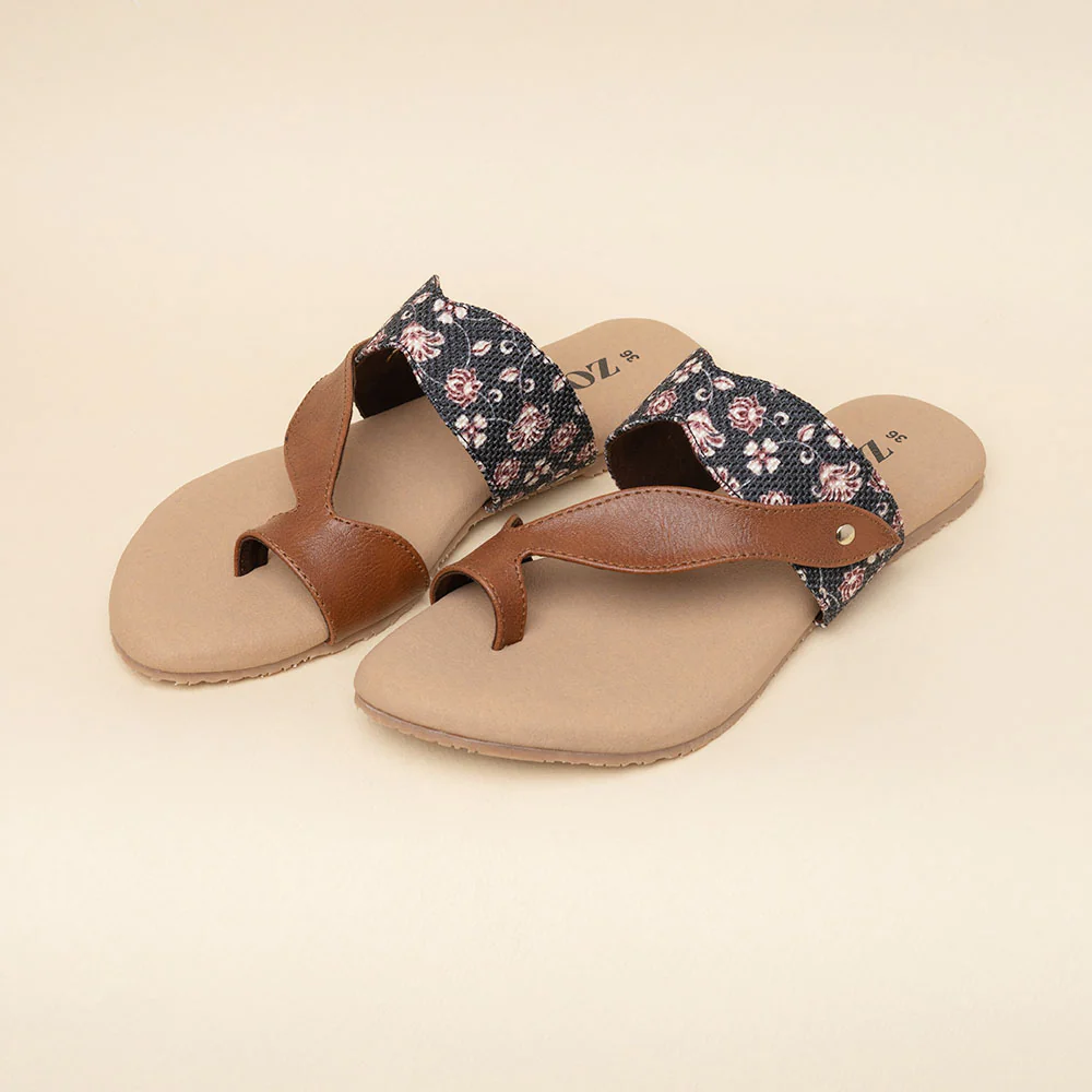 Hooghly Garden Curvy Toe Chappal - Image 7