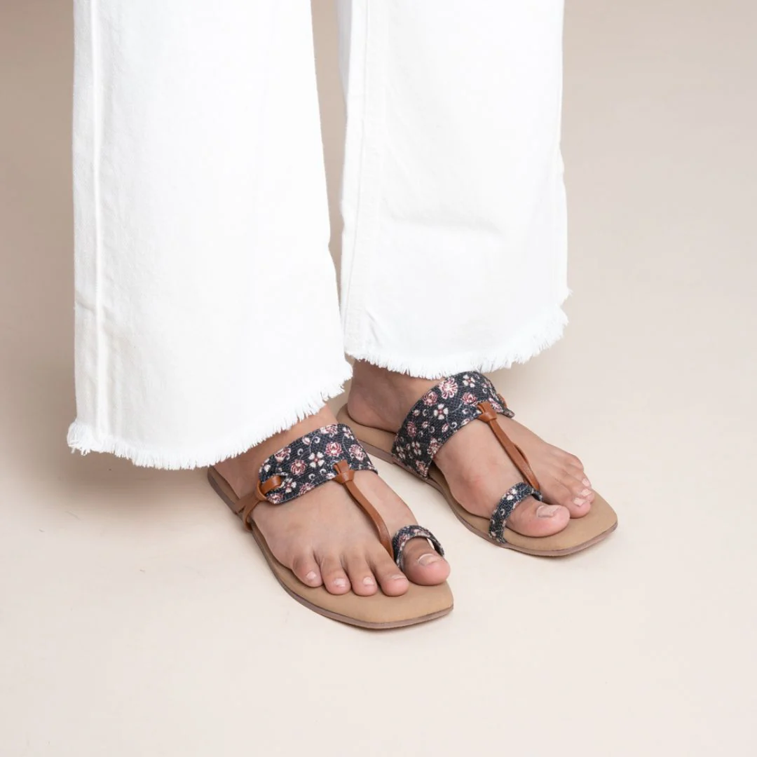 Hooghly Garden Women's Chappals - Image 5