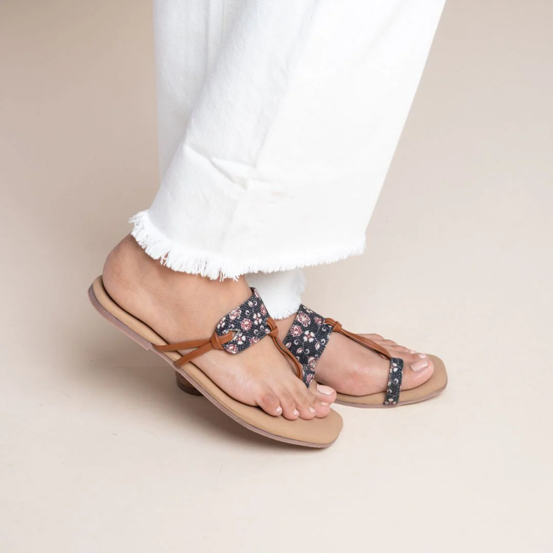 Hooghly Garden Women's Chappals - Image 7