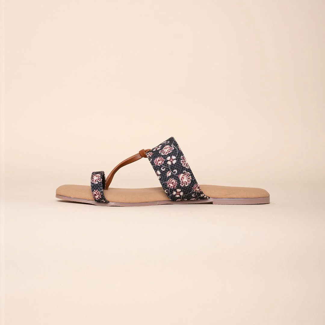 Hooghly Garden Women's Chappals - Image 8
