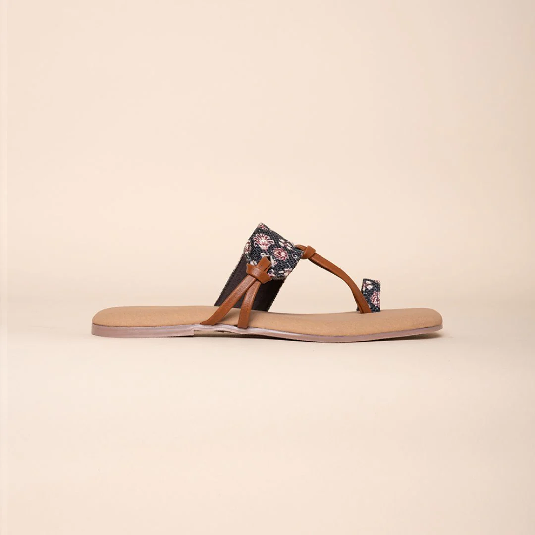 Hooghly Garden Women's Chappals - Image 9
