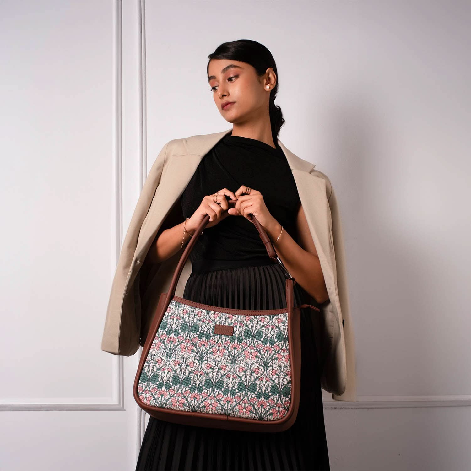 Hooghly Nouveau Sleek Shoulder Bag - Image 2