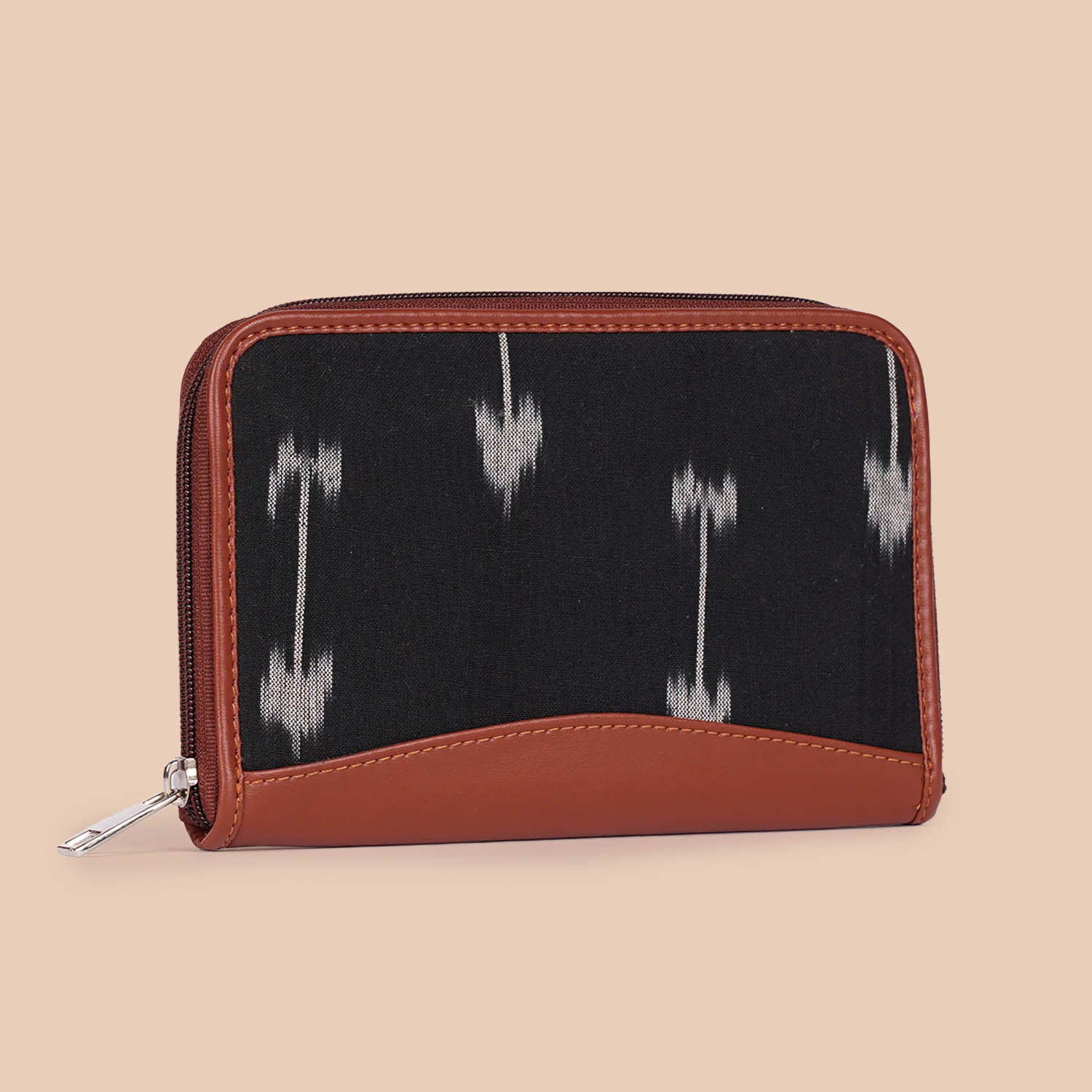 Ikat Arrow Chain Wallet - Image 2