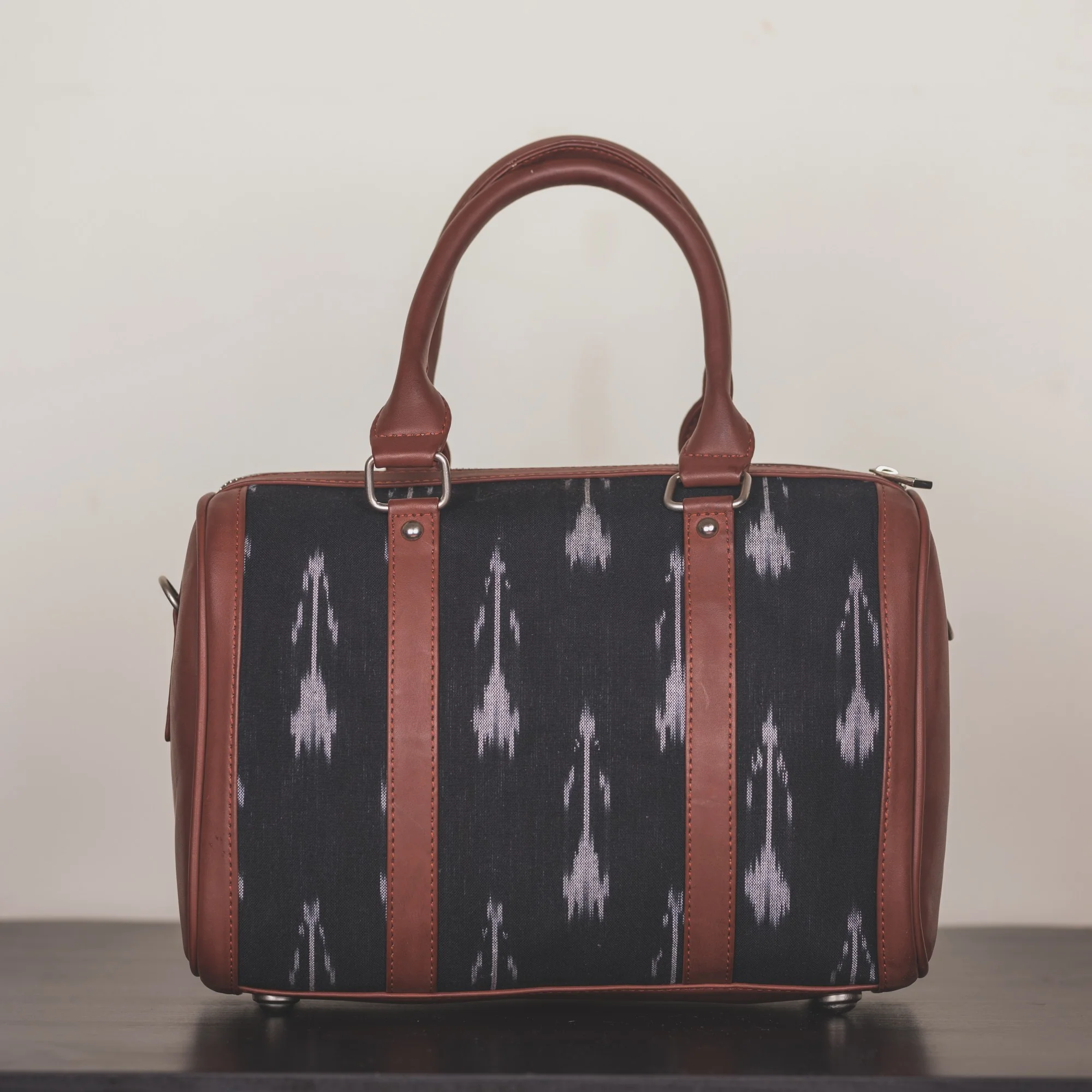 Ikat Arrow Handbag - Image 2