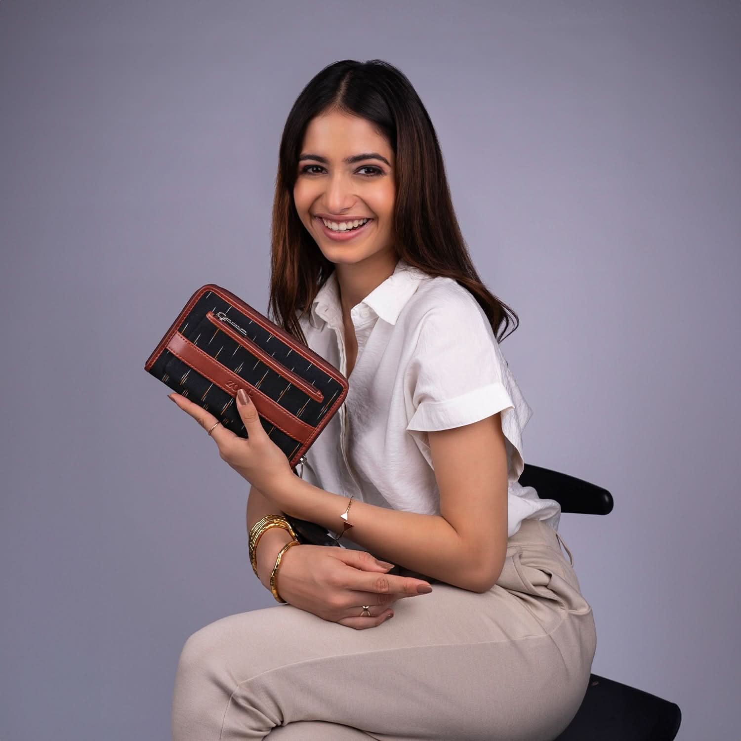 Ikat GreRe Classic Zipper Wallet - Image 2