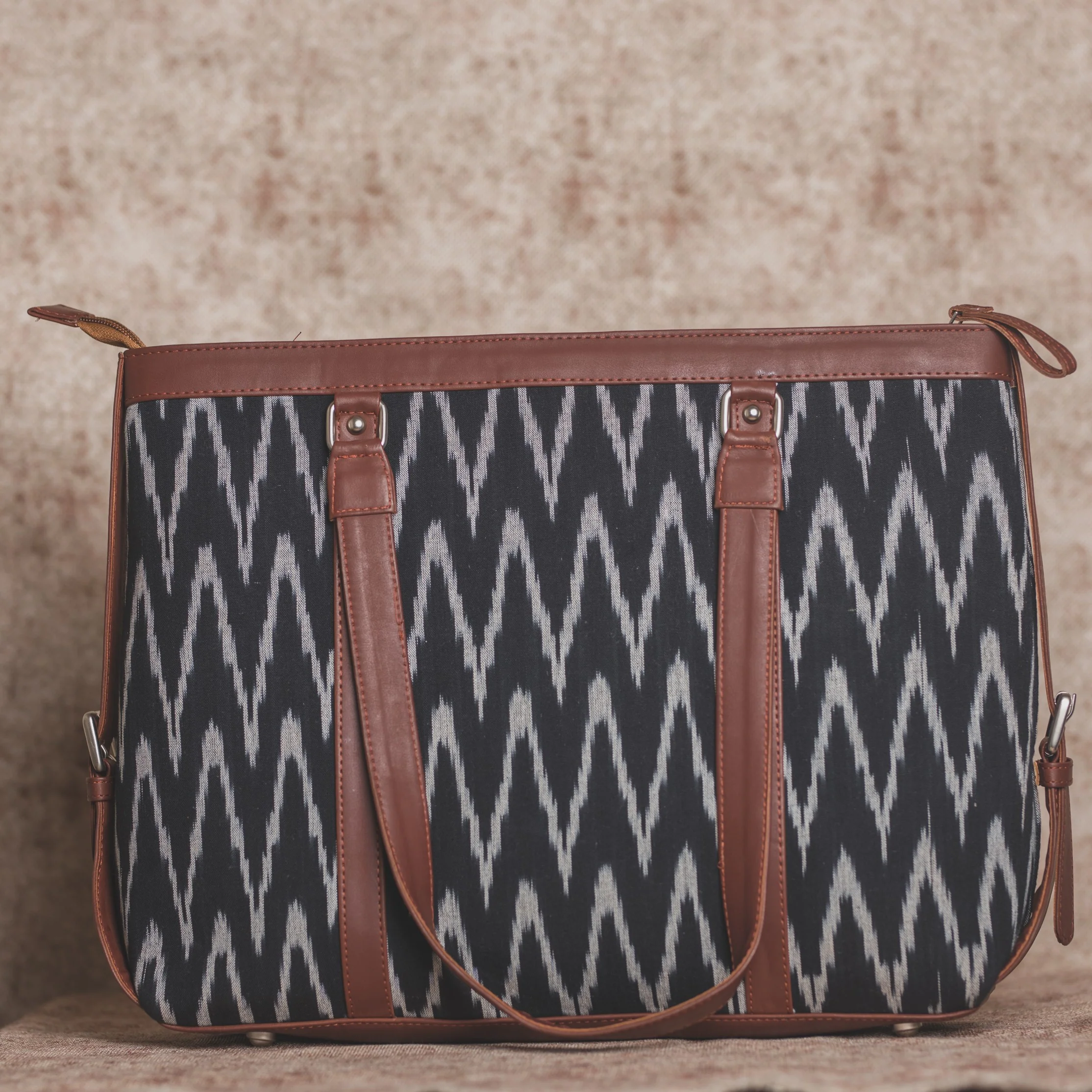 Ikat Wave and Seashell Motif - Office Bag & Chain Wallet Combo - Image 3