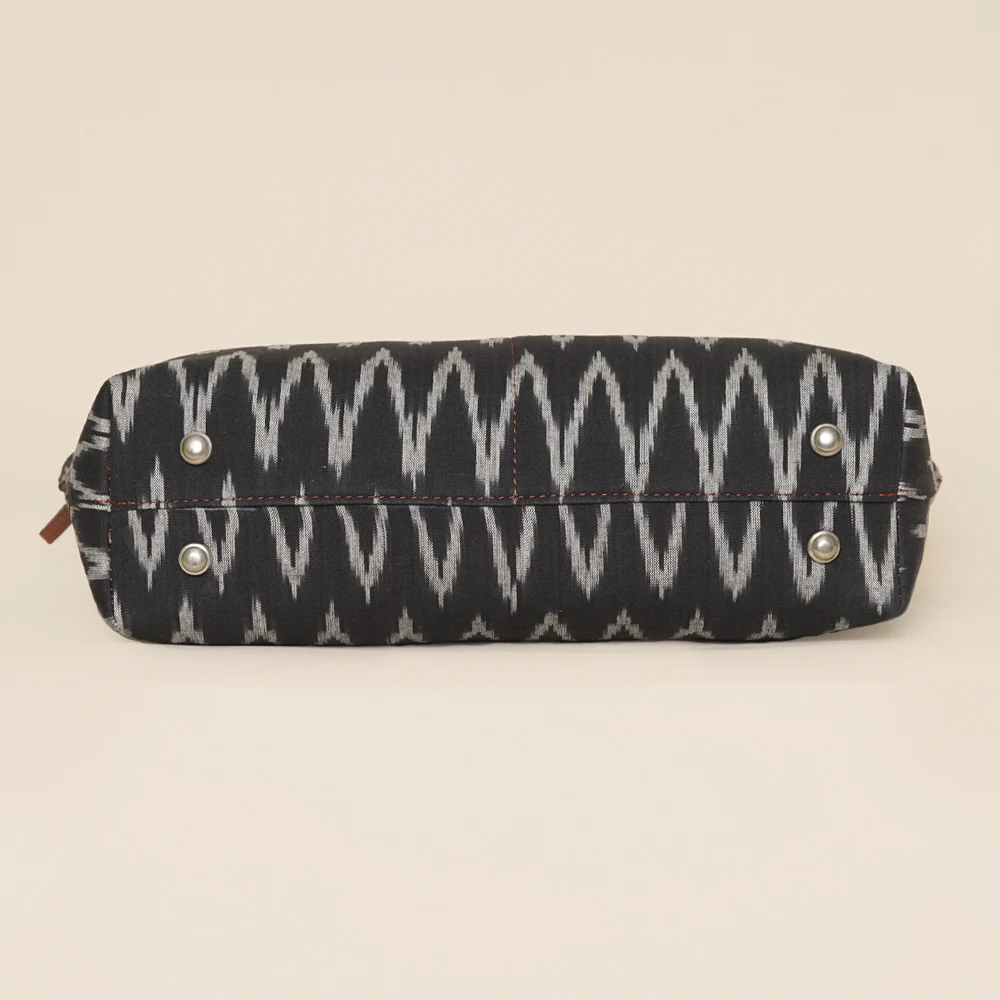 Ikat Wave Tote Bag - Image 9